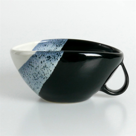Schwarzweisskeramik Rasier-Mug, Modell FREESTYLE, Farbe SW Mix